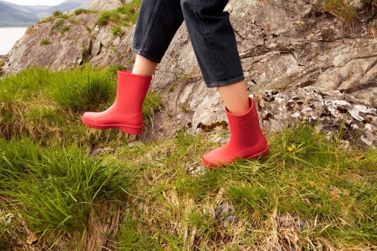 FitFlop boots in red, short version